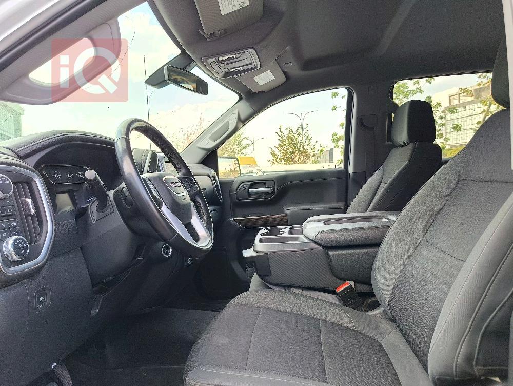 GMC Sierra